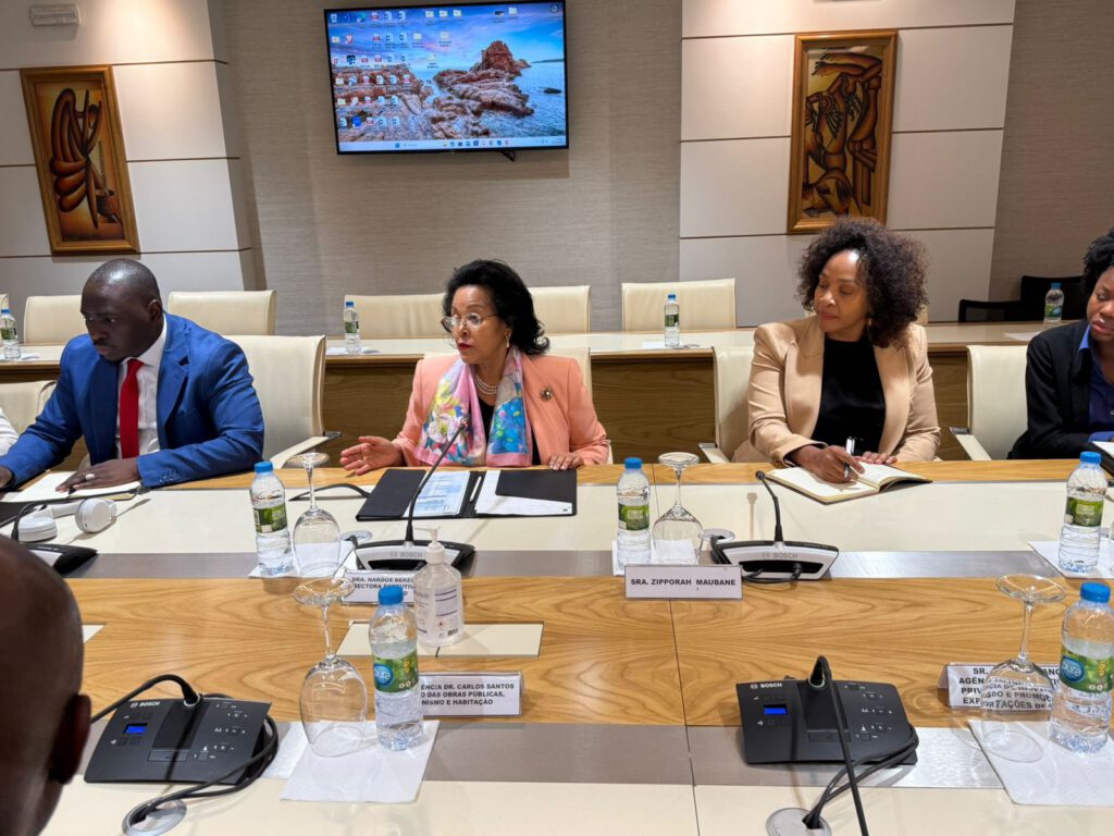 Ministro das Obras Públicas inaugura nova infraestrutura rodoviária